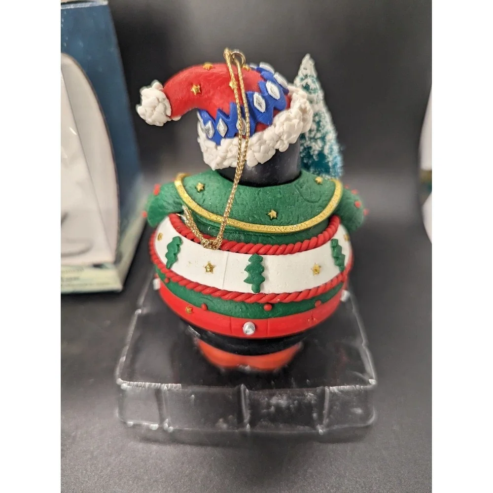 Christmas‎ Traditions Collectible Holiday Ornaments Round Penguin In Box